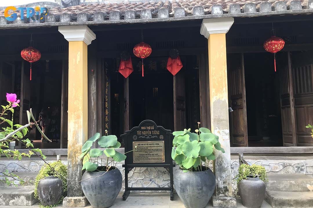 Remember practical tips to have a good trip to Nguyen Tuong Family Chapel