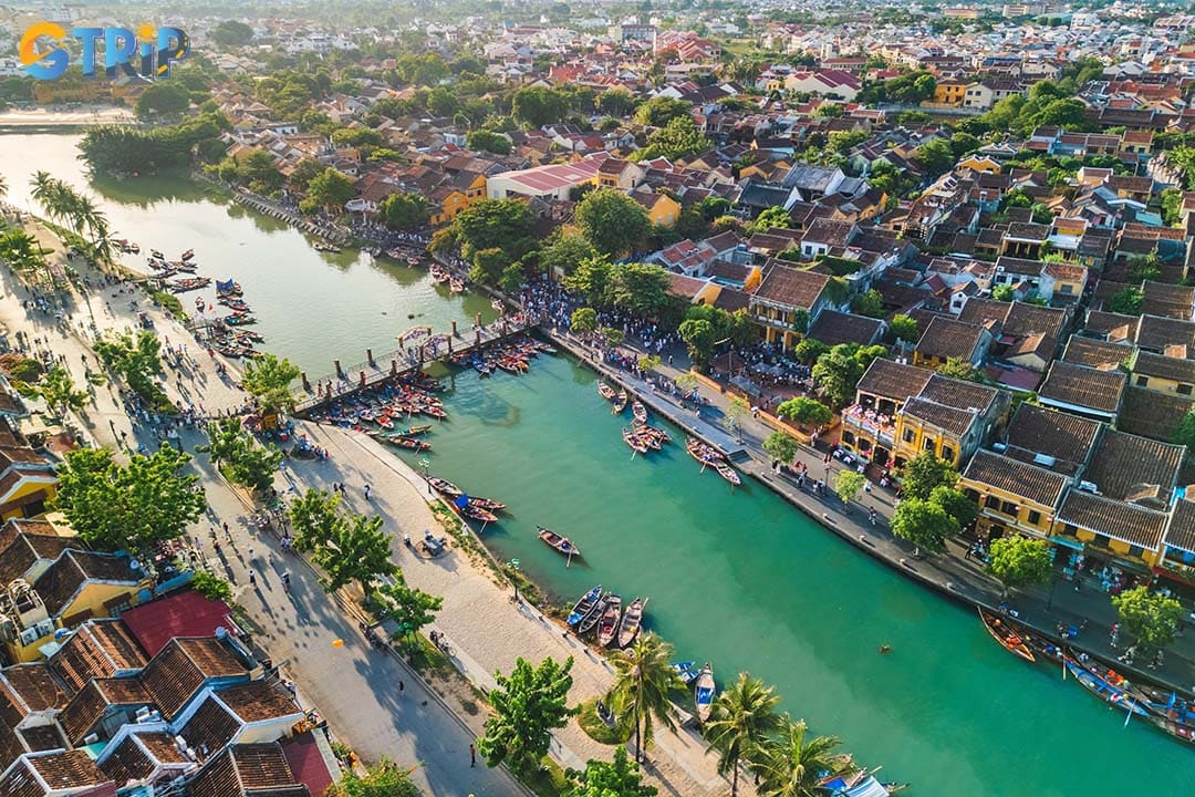 Remember practical visit tips to have a good time enjoying the lantern boat ride in Hoi An