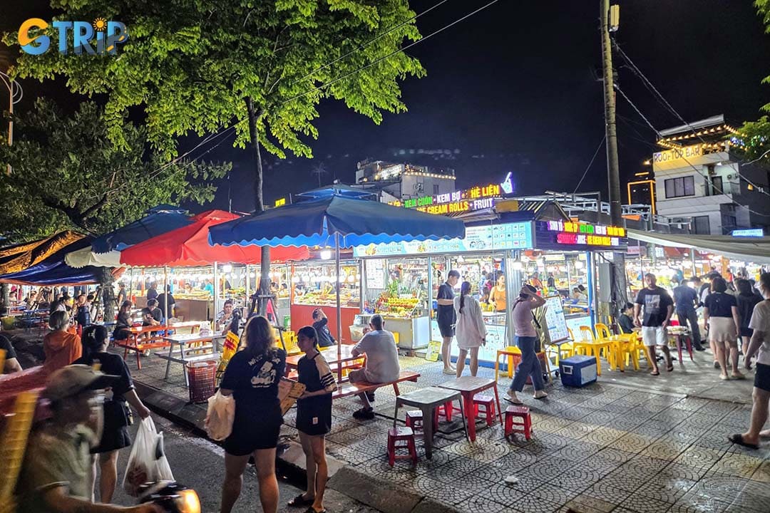 Remember some practical tips to have a nice night at Son Tra Night Market