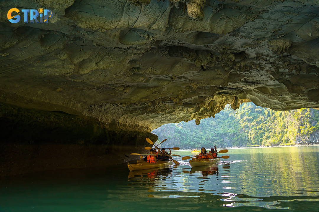 Remember some tips before having your kayak trip in Ha Long Bay