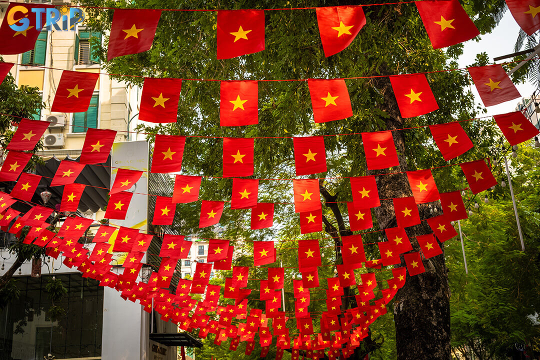 Reunification Day brings patriotic celebrations, parades, and fireworks to Hanoi, marking Vietnam’s historic reunification with vibrant energy and large public gatherings
