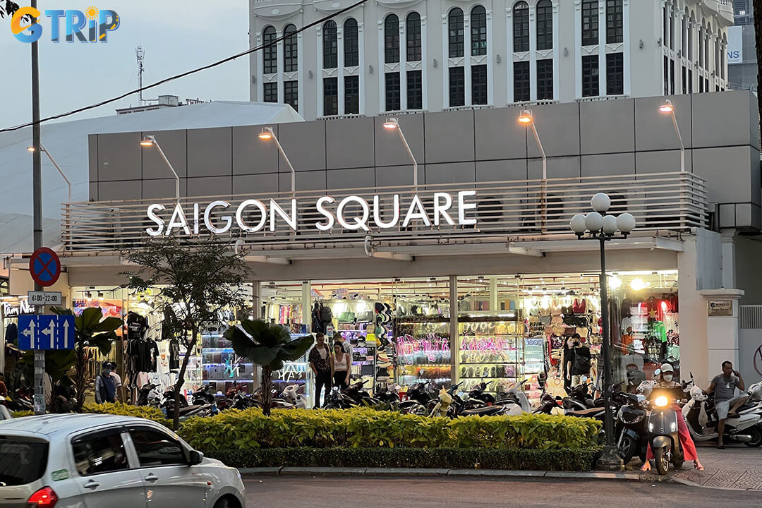 Saigon Square’s central former District 1 location makes it easy to reach by taxi, bus, or a short walk from major city landmarks