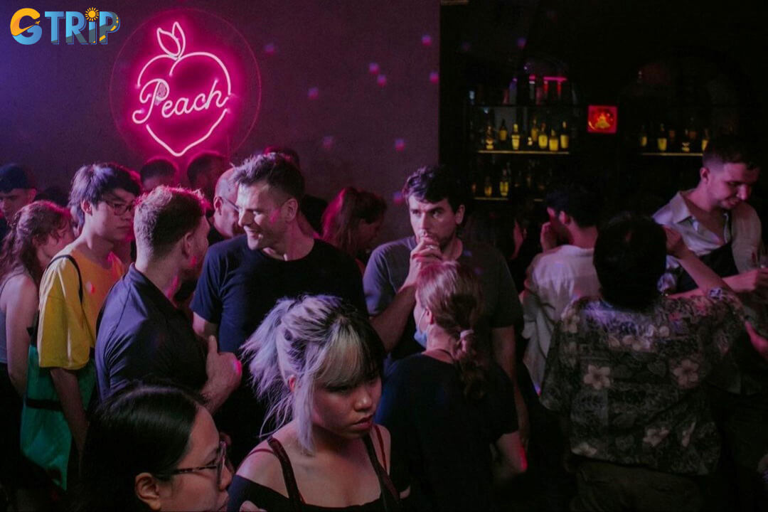 Savage Hanoi is the city’s underground techno hotspot, known for its raw atmosphere, elite DJ lineup, and immersive Berlin-style club experience