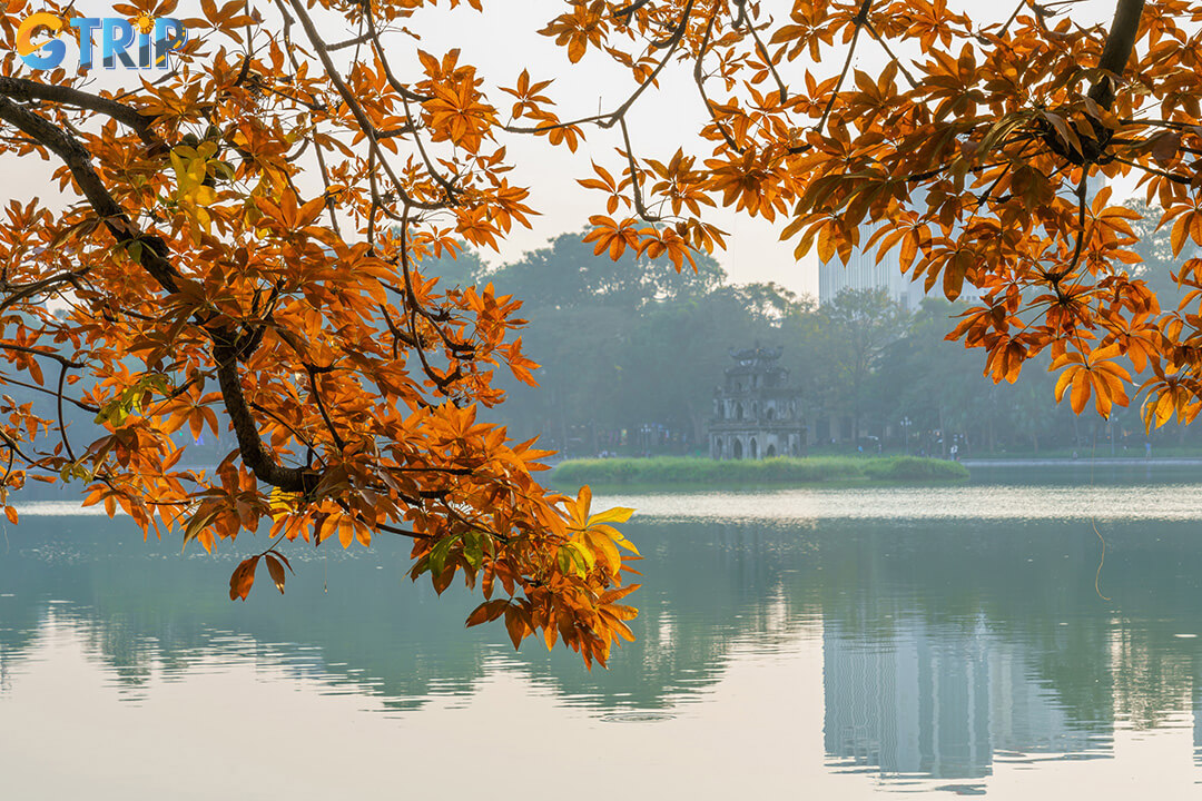 September offers a quiet charm in Hanoi as summer fades and autumn begins, bringing cooler weather, fewer tourists, and a more local, authentic atmosphere