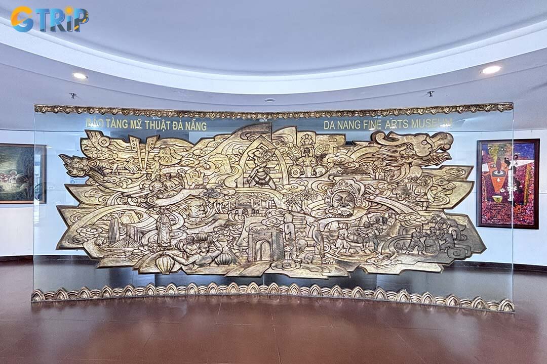 Set in a former history museum, the Da Nang Museum of Fine Arts showcases nearly 2,000 artworks in a well-curated, three-story space