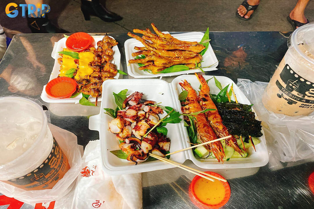 Showcasing Saigon’s global spirit, Ho Thi Ky blends local charm with international flair, it’s a true world street food hub