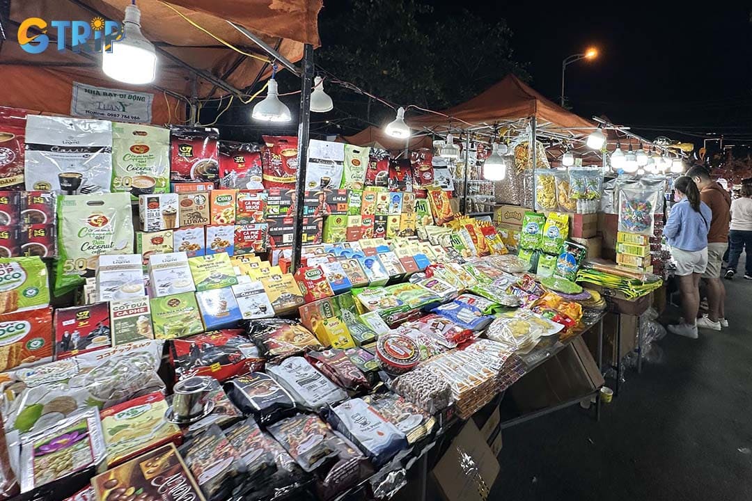 Son Tra Night Market is a practical stop for evening shopping after exploring attractions in Da Nang