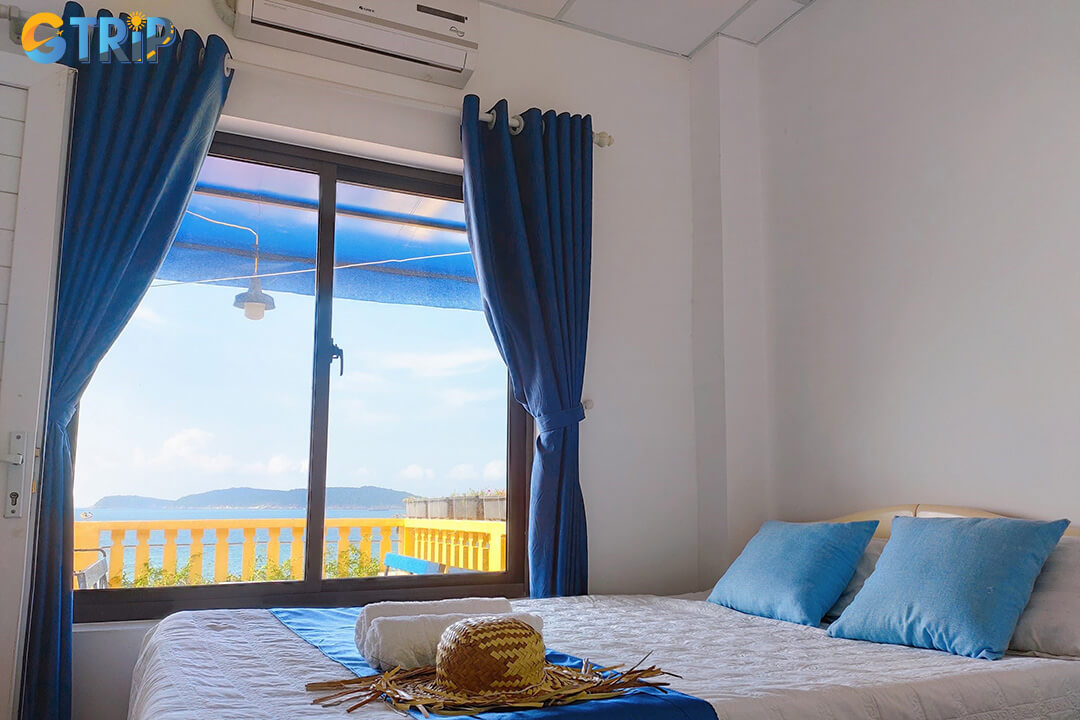 Stay in local homestays on Cham Island for a simple, authentic experience and a peaceful atmosphere after the crowds leave