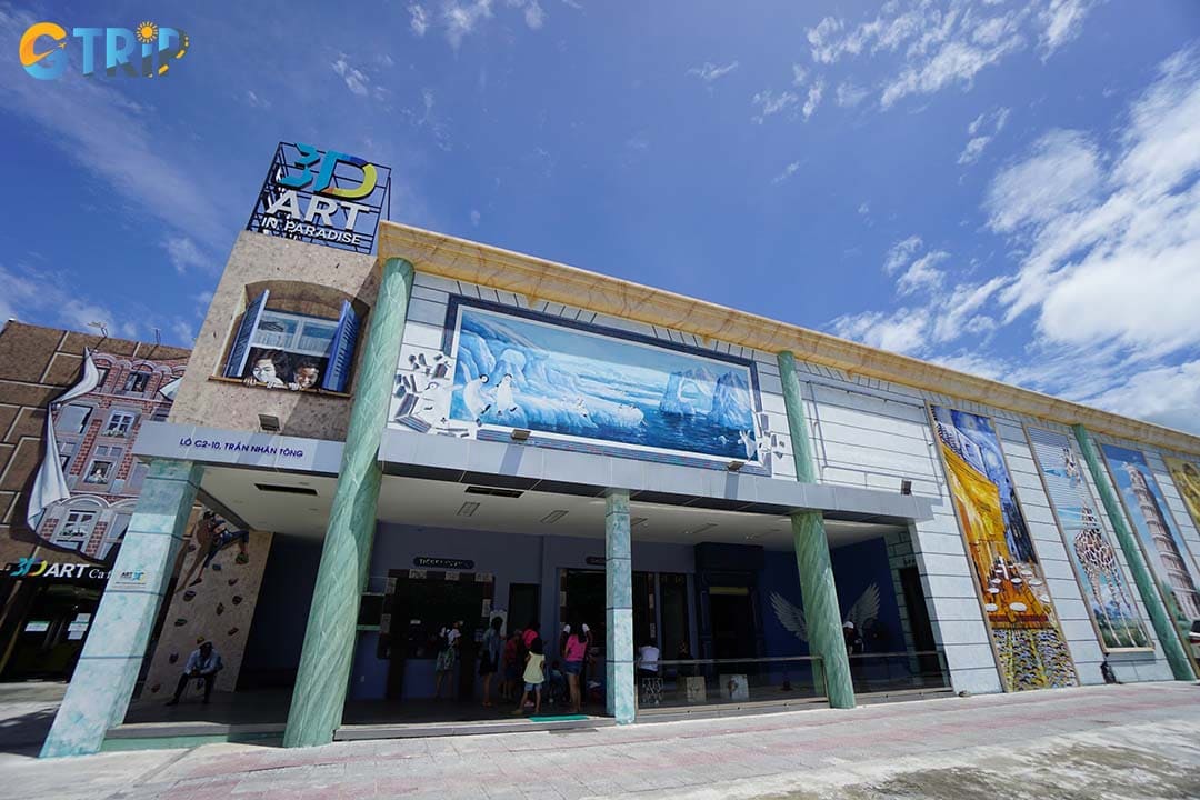 Step into interactive 3D artworks and create fun optical illusion photos with family and friends at 3D Museum Art in Paradise