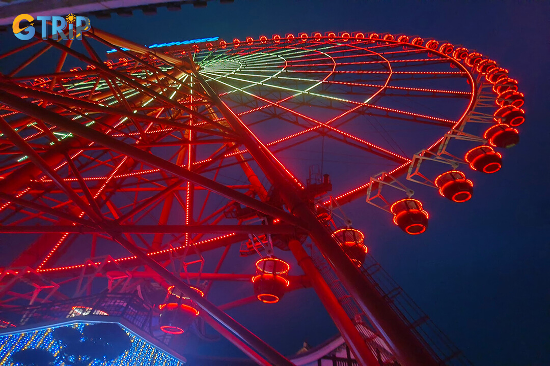 The Sun Wheel lights at night