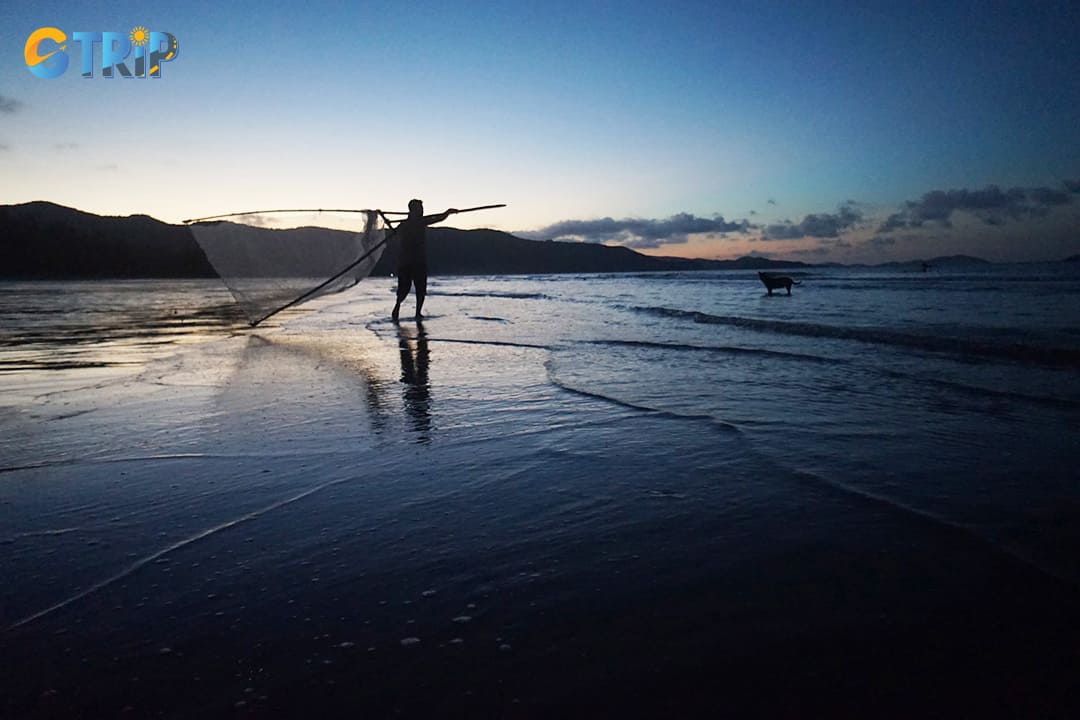 Sunrise view at Ngoc Vung Beach