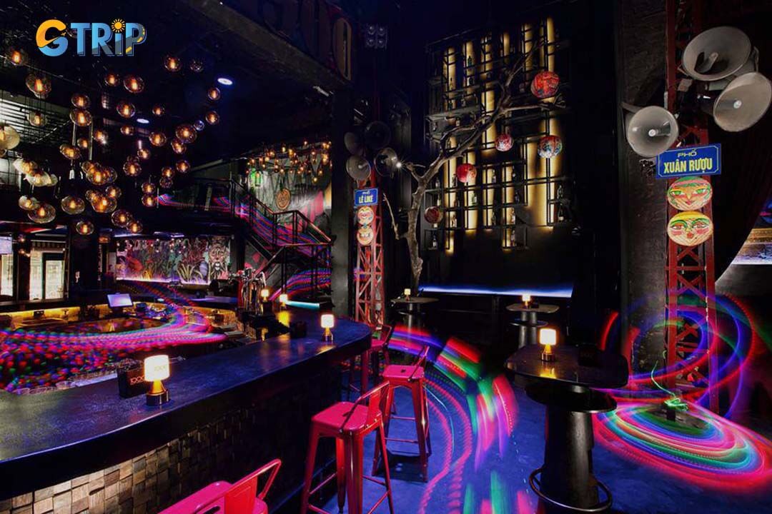 Ta Hien Beer Street offers something for everyone from street-side bia hoi to energetic clubs like 1900 and COCO Bar, blending local flavor with modern nightlife