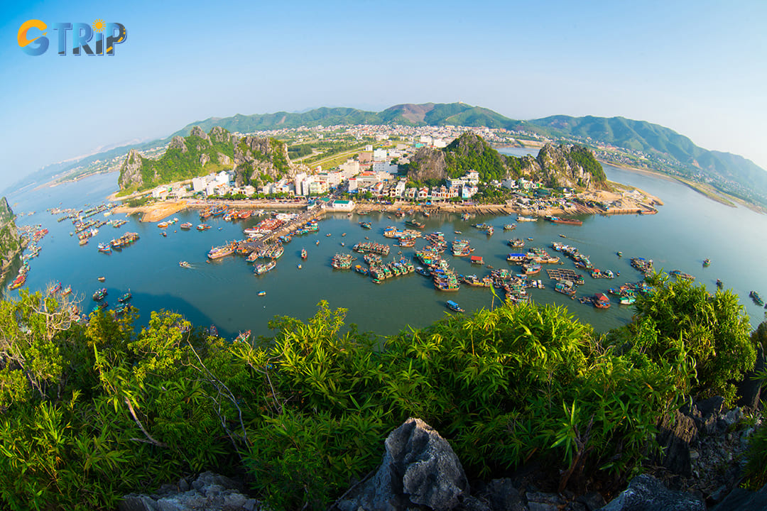 Take the ferry from the port in Van Don to reach Dragon Claw Rock Beach