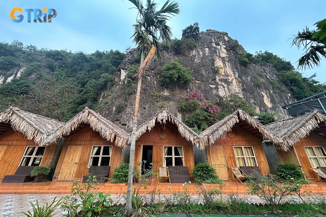 Tam Coc Bungalow offers a peaceful riverside retreat with stunning views, cosy bungalows, free kayaking, and evening bonfires