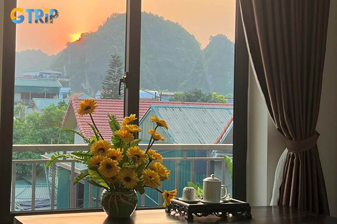 Tam Coc Lullaby Homestay offers garden bungalows, a shared kitchen, BBQ facilities, and cooking classes, perfect for relaxation and cultural immersion