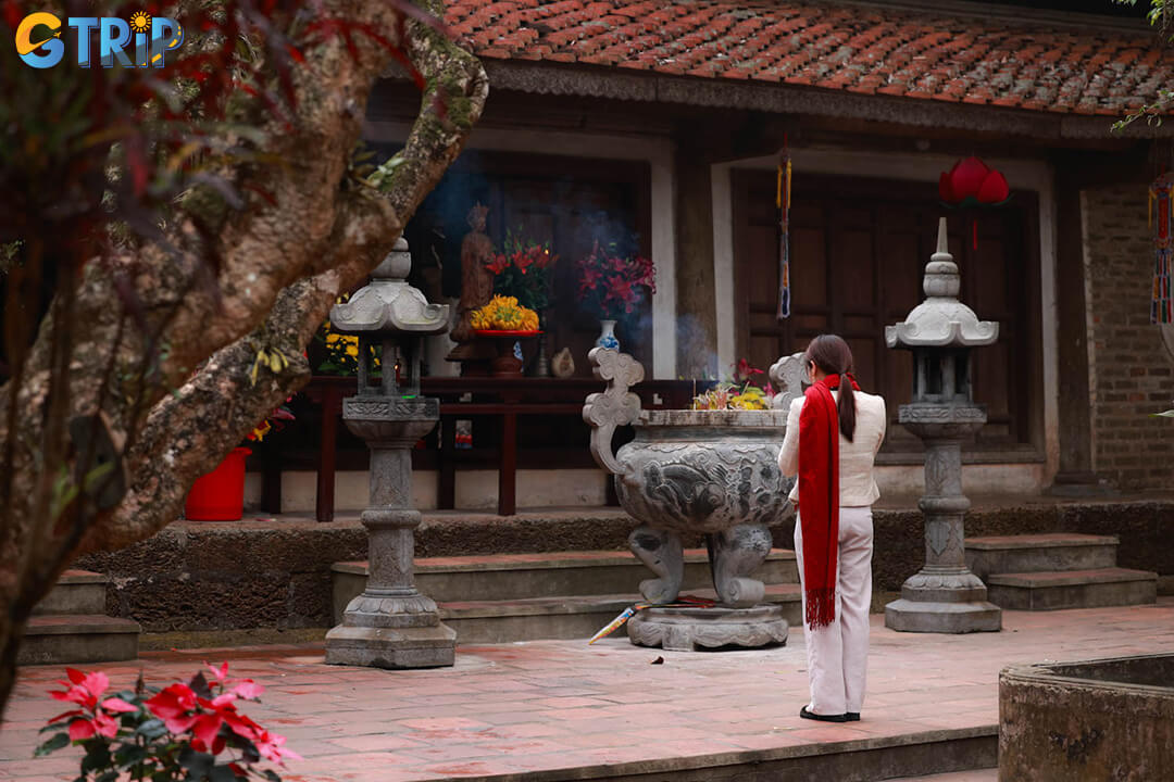Tay Phuong Pagoda is an active spiritual site where visitors can observe or join authentic Buddhist rituals, especially on lunar calendar days