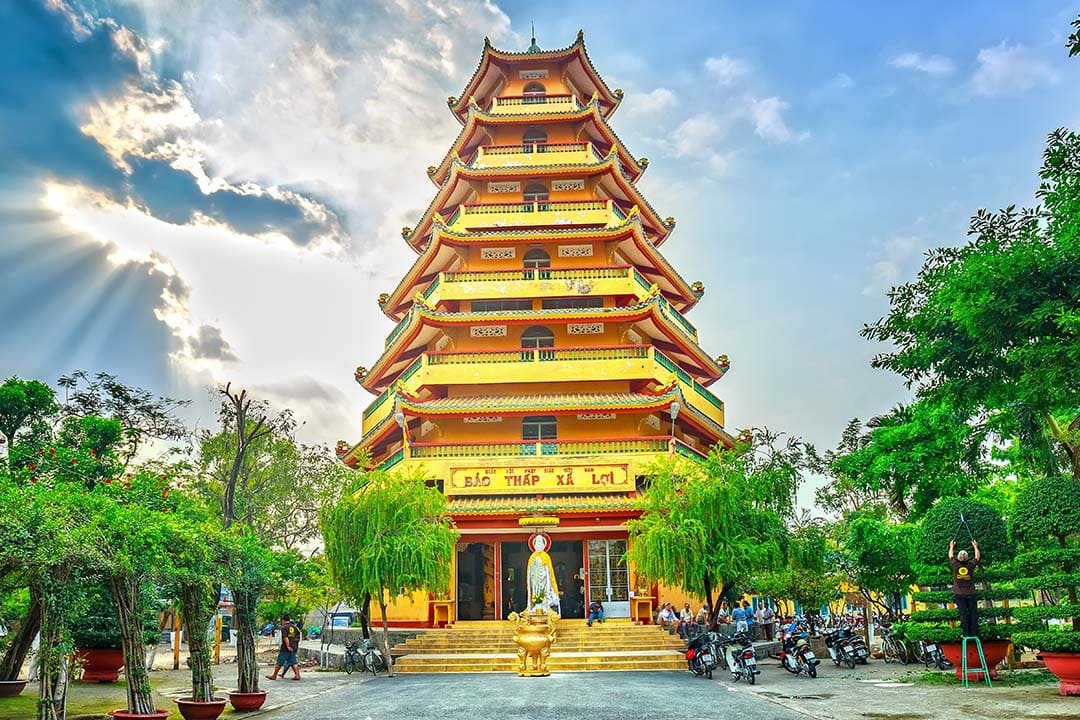 Top 12 Famous Temples in Ho Chi Minh City You Should Visit