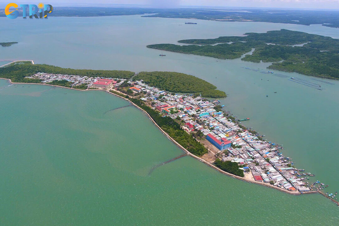 Thanh An offers simple, rustic stays, mostly homestays and small guesthouses, giving visitors an authentic glimpse into local life