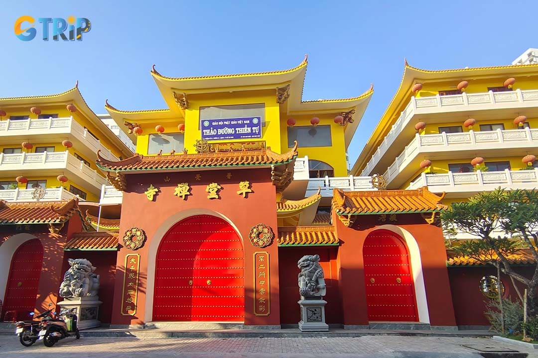 Thao Duong Buddhist Temple offers a peaceful glimpse into everyday spiritual life in Saigon’s Chinatown