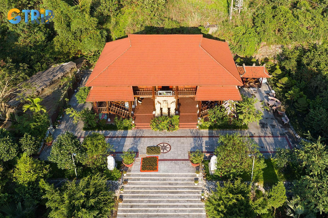 The above view of Ha Long Ecolodge