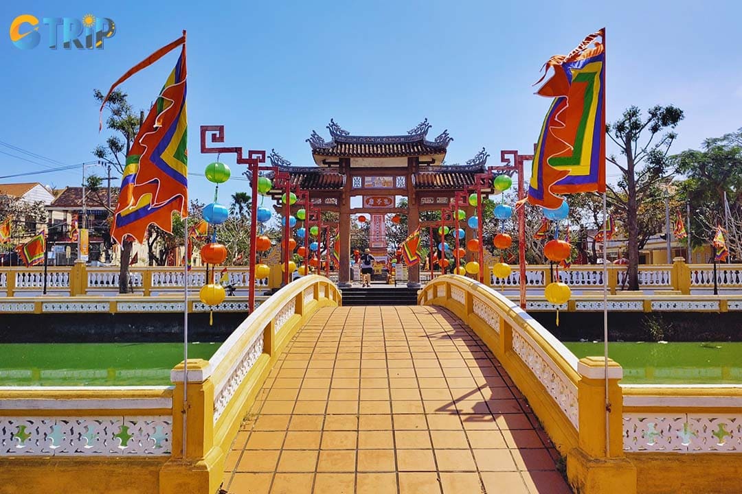 The architecture of the Hoi An Confucius Temple is a harmonious blend of spiritual symbolism and traditional Vietnamese craftsmanship