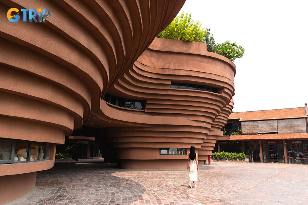 The awe-inspiring architecture of the Bat Trang Pottery Museum is a direct reflection of the craft it celebrates