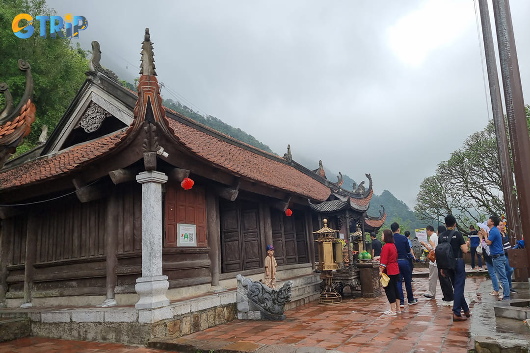 The best time to visit Hoa Yen Pagoda in Quang Ninh is typically during the dry season