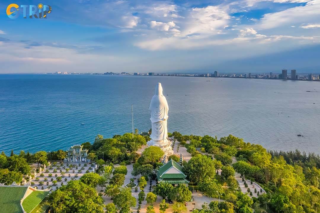 The best time to visit is from March to September, when dry, sunny weather offers clear views and ideal conditions for exploring Son Tra Peninsula