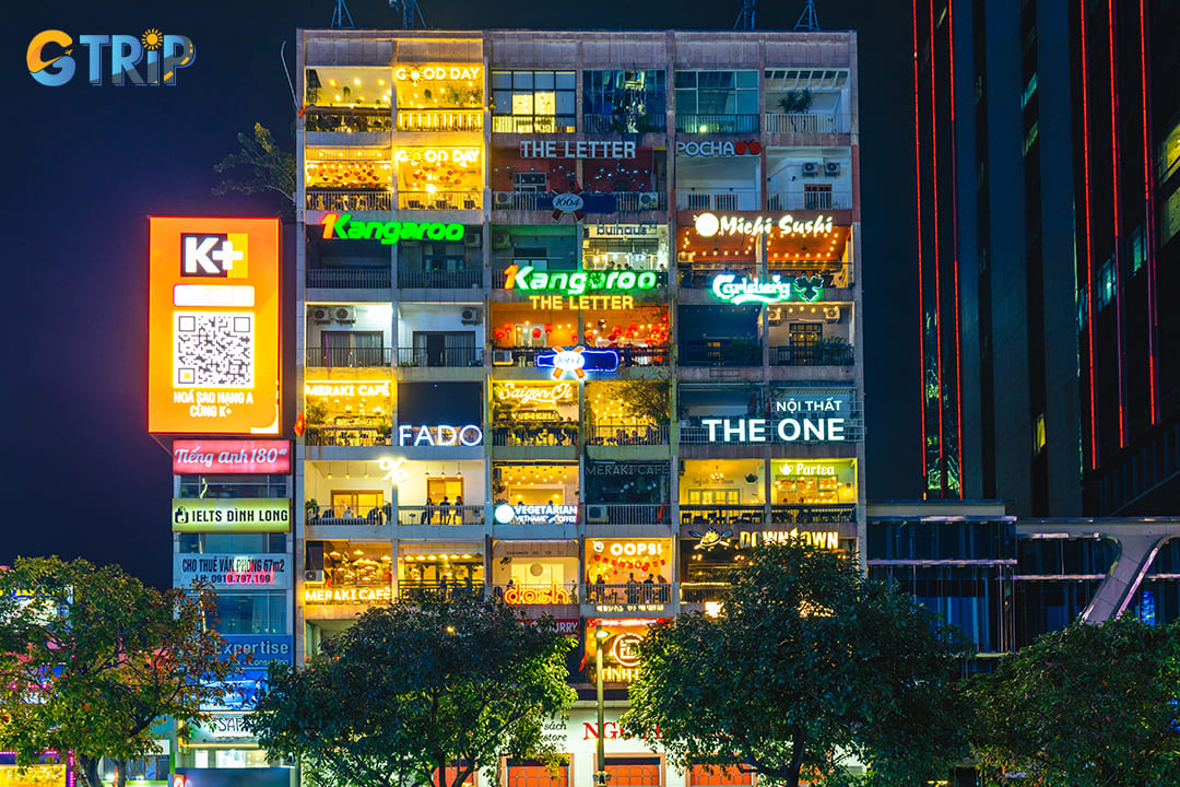 The building’s vintage facade, coupled with its colorful signs and cozy interiors, makes it a favorite check-in location for locals and tourists alike