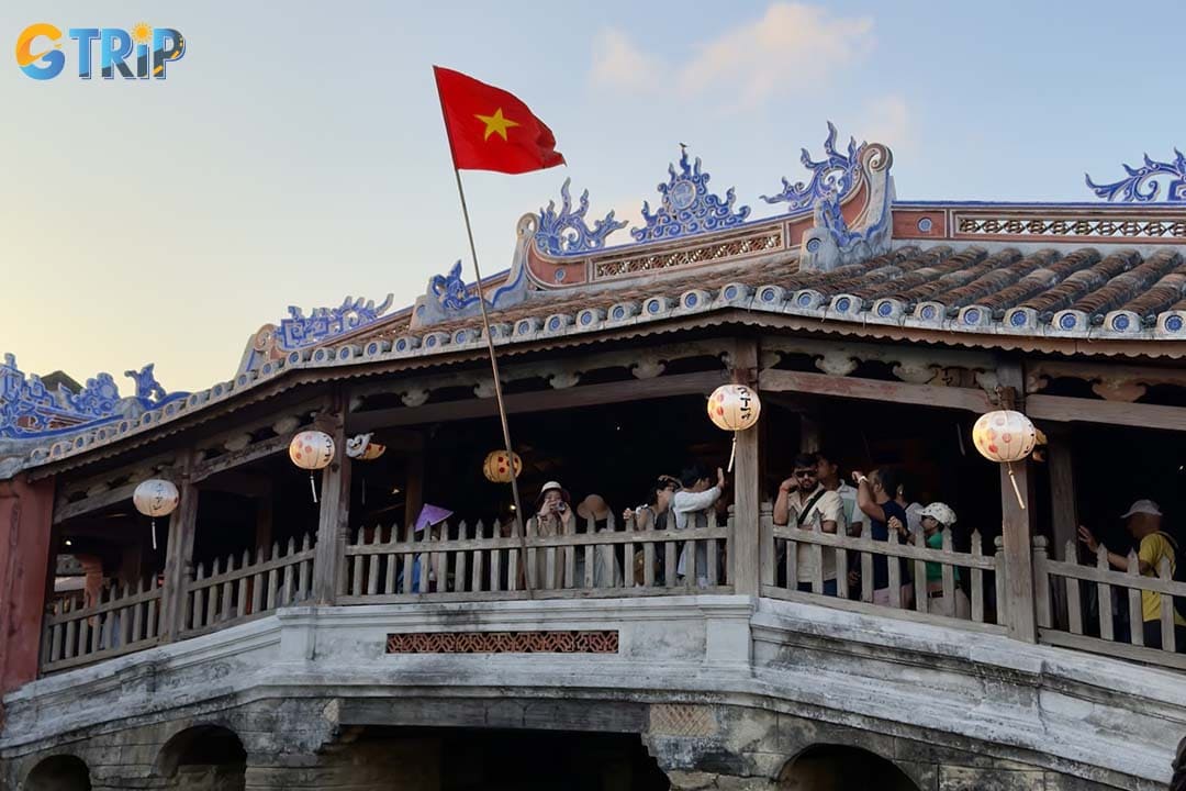 The Cam Pho Communal House is near the Japanese Covered Bridge, a famous spot in Hoi An Ancient House