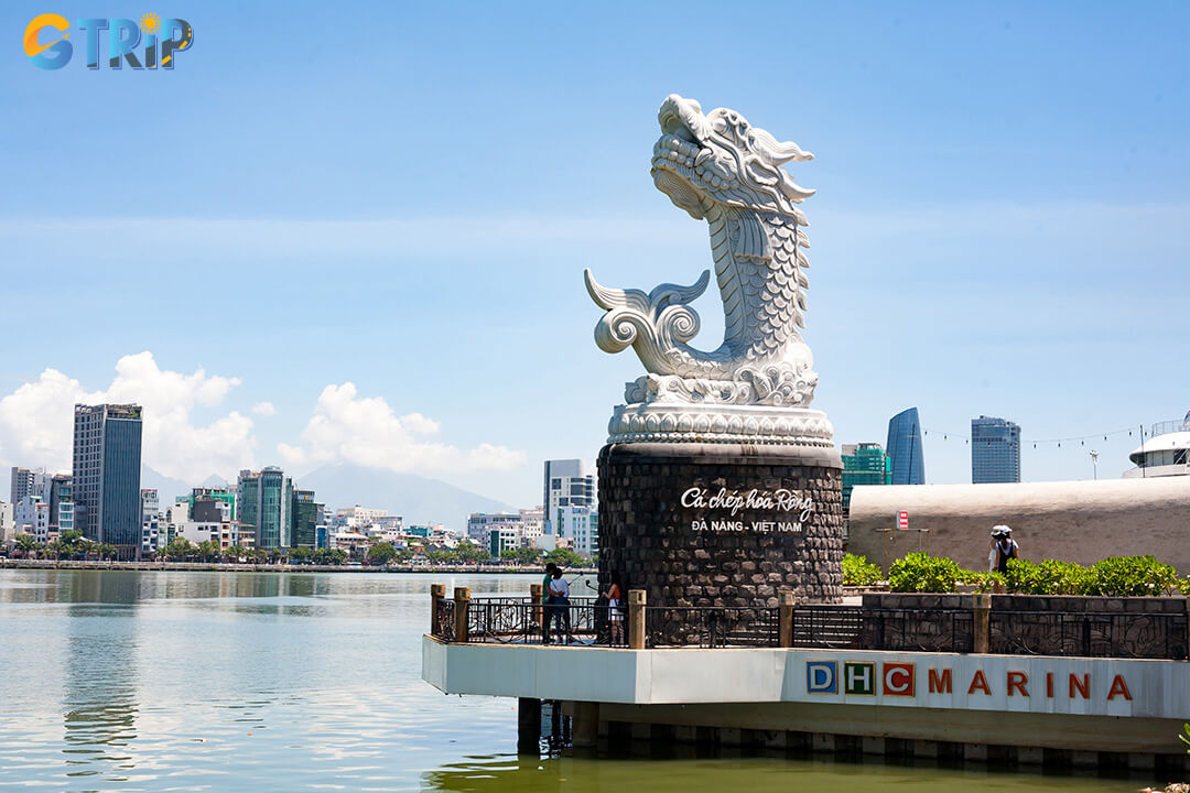 The Carp Dragon Statue on the Han River is an iconic symbol of Da Nang’s ambition and prosperity, inspired by the legend of a carp transforming into a dragon
