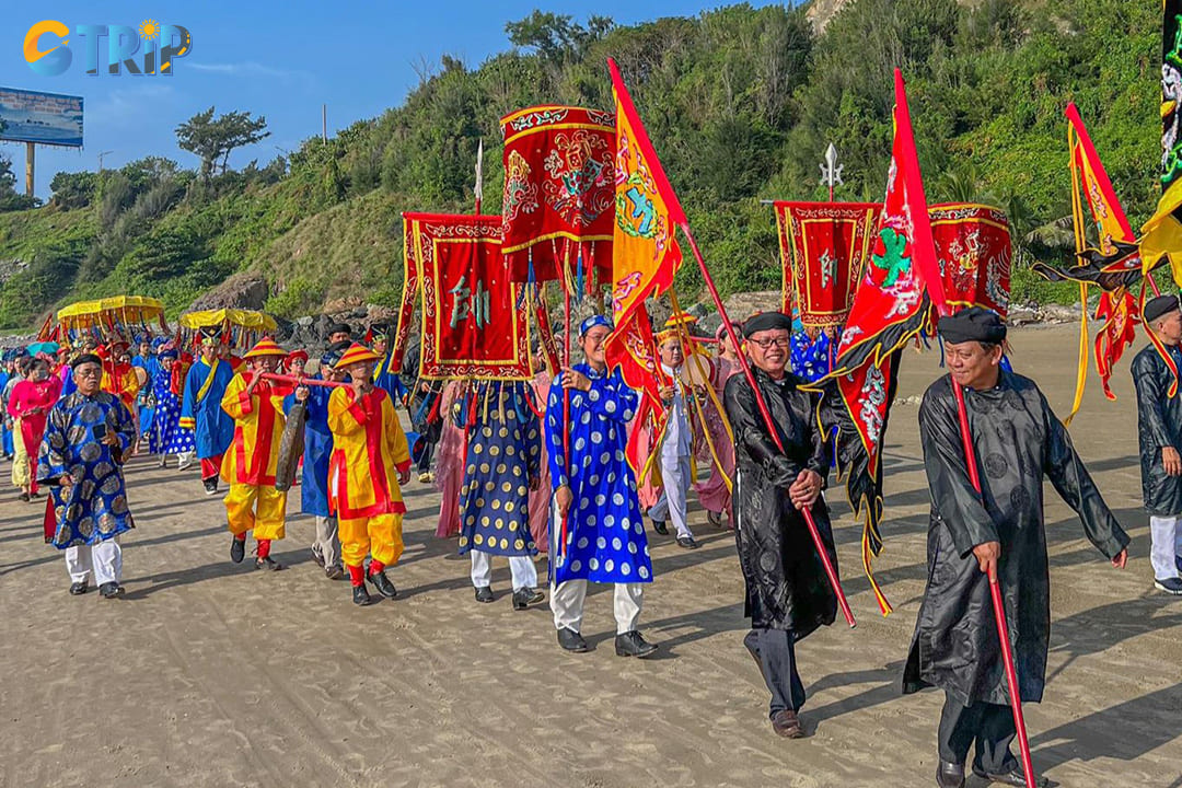 The coastal Thuy Van Street is the route where the Welcoming the Goddess procession takes place