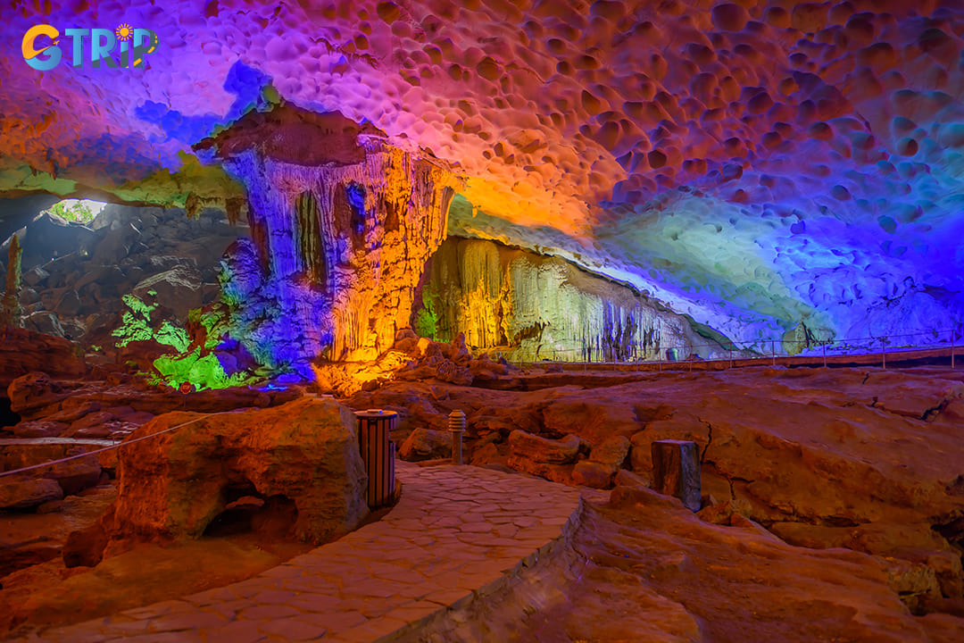 The diversity of shapes in Tam Cung Cave creates an enchanting atmosphere