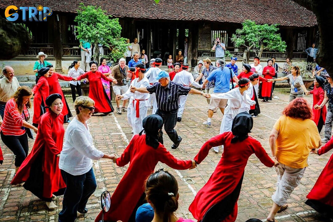 The festival attracts a large number of locals and tourists to participate