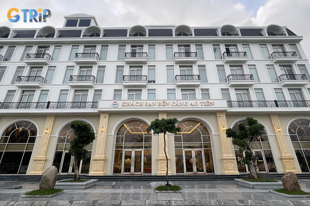 The front view of Ao Tien Hotel