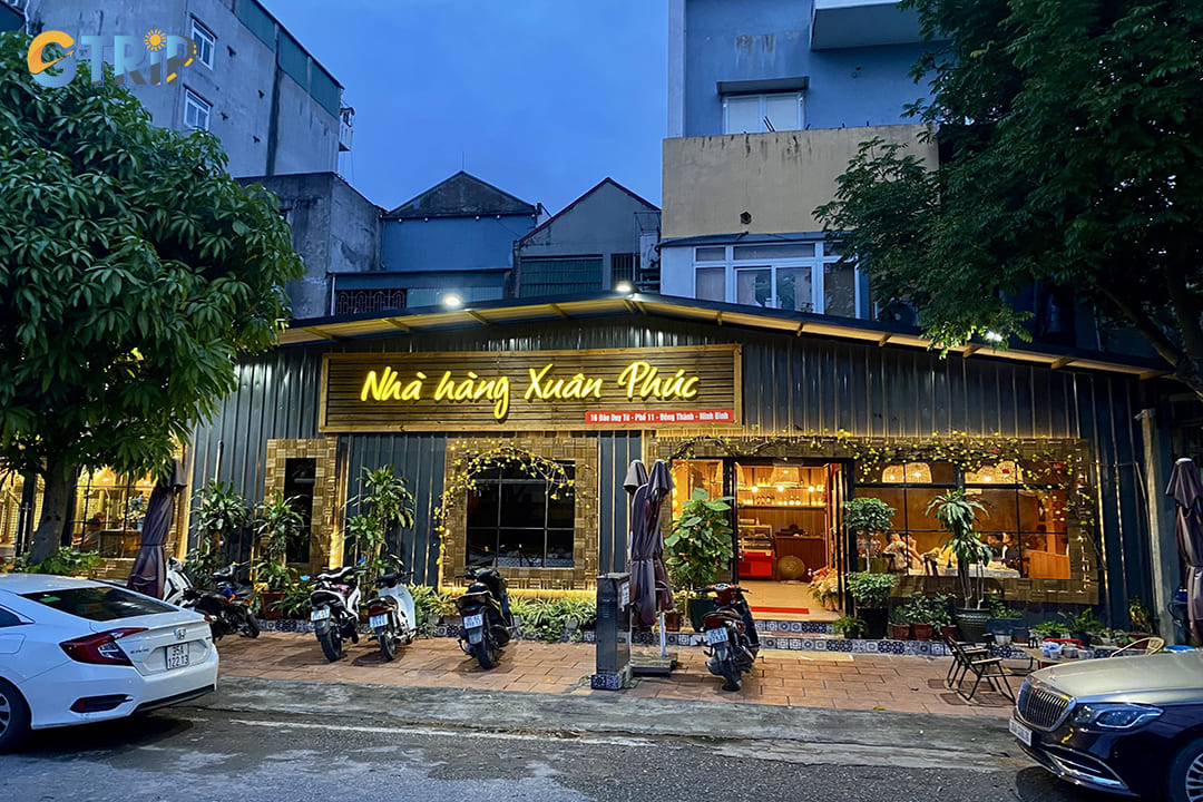 The front view of Xuan Phuc Restaurant