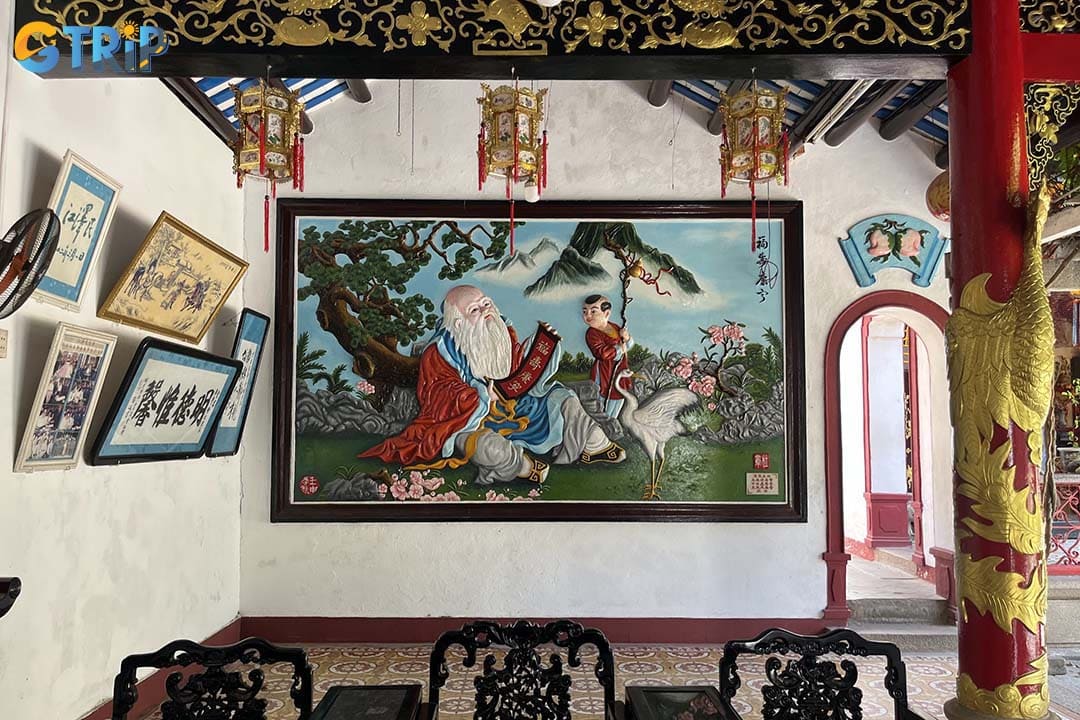 The history of Cantonese Assembly Hall starts from 19th century