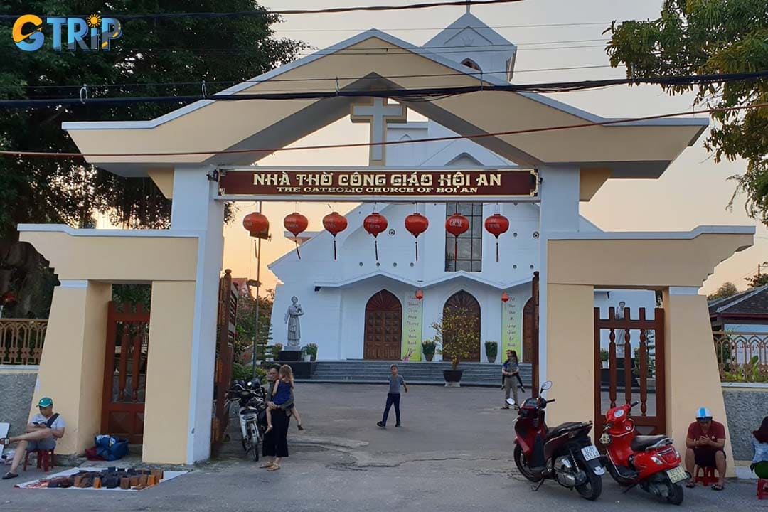 The Hoi An Catholic Church is where you can slow down and observe daily life around to know more about the local vibe there