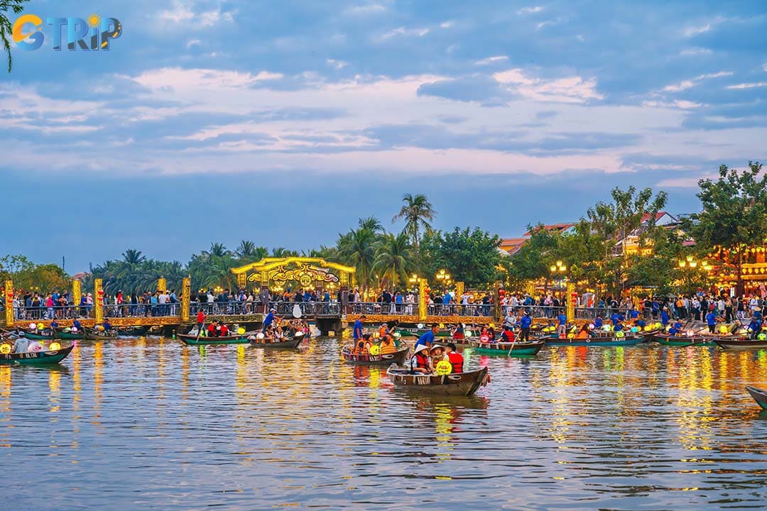 The Hoi An lantern boats are hand-rowed, move slowly, and operate on a calm river section