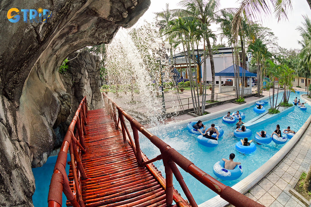 The Lazy River creates a peaceful journey through beautifully landscaped surroundings with its 450-meter artificial current system