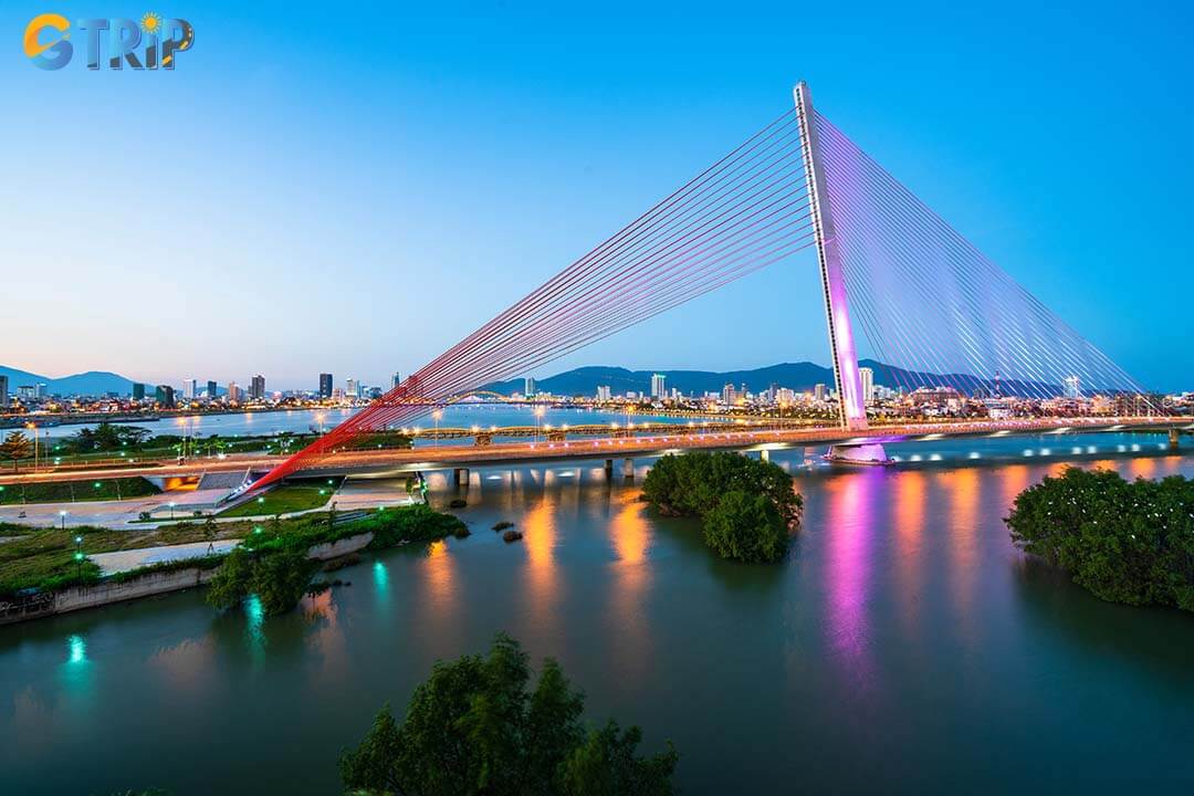 The Love Bridge is an ideal starting point for exploring Da Nang, with iconic bridges, beaches, markets, museums, riverside promenades and night cruises