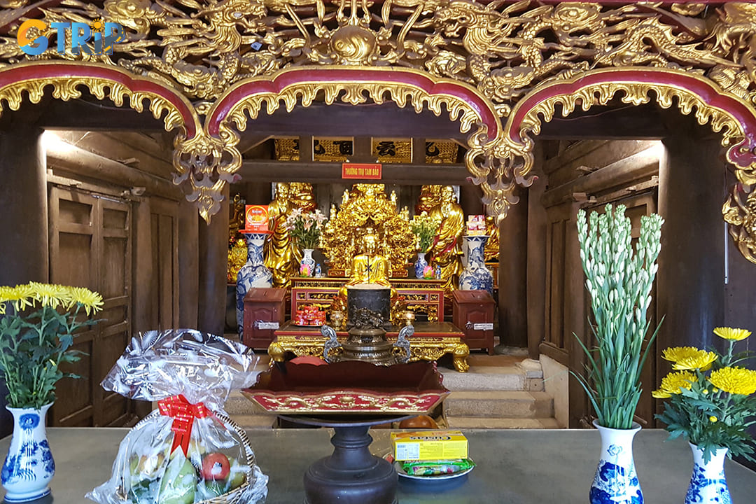 The main area of Hoa Yen Pagoda includes the central sanctuary, which serves as the heart of spiritual activities