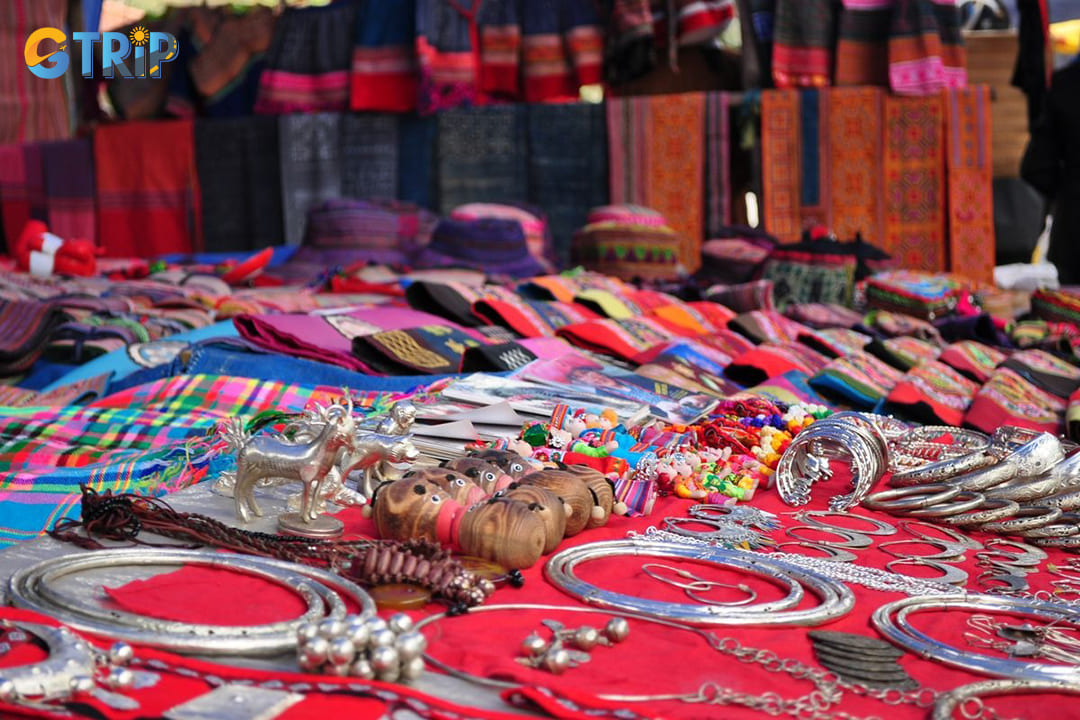 The market comes alive from the early morning hours every Sunday, offering an authentic slice of highland life