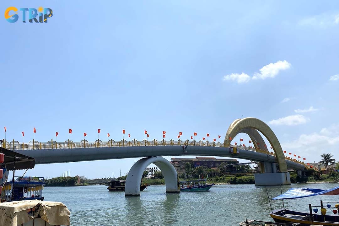 The Moonlight Bridge in Hoi An serves as the pedestrian bridge on the Thu Bon River