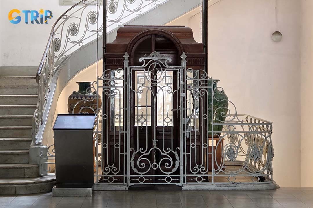 The museum houses Saigon’s very first elevator, an ornate wrought-iron cage lift that once symbolized the Hua family’s wealth