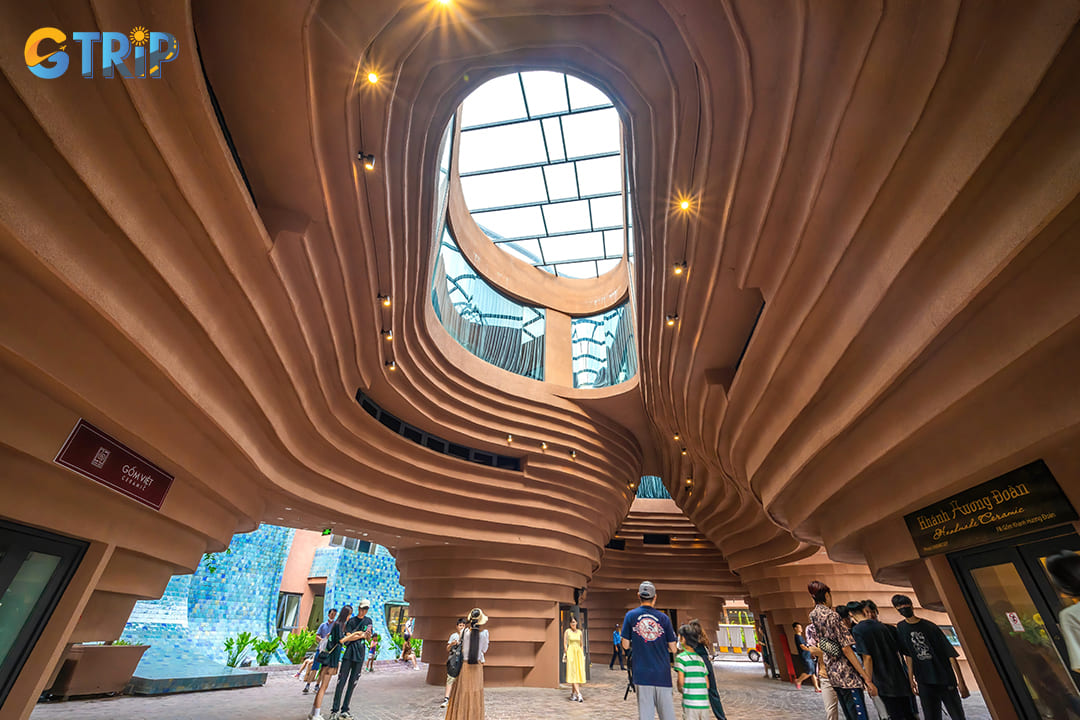 The museum offers several ticketing options depending on the experiences you wish to enjoy