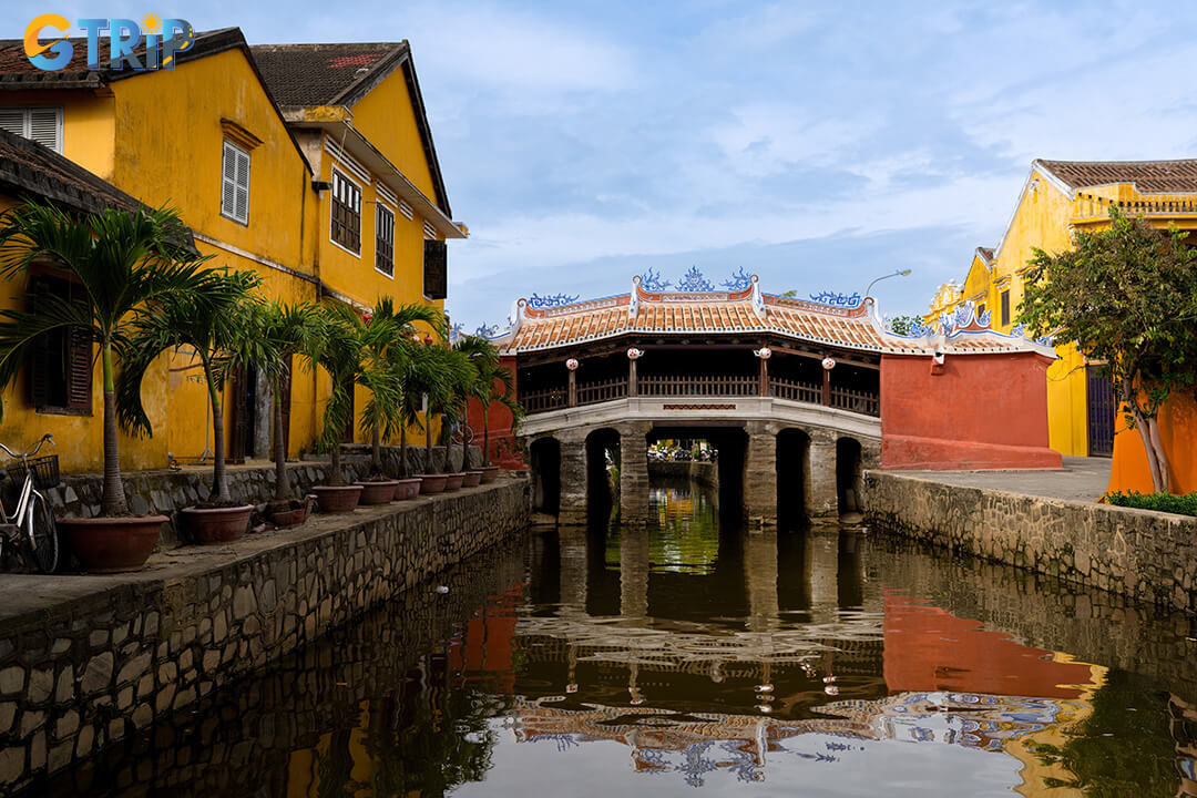 The museum’s central location makes it easy to explore nearby landmarks like the Japanese Covered Bridge and other historic attractions on foot
