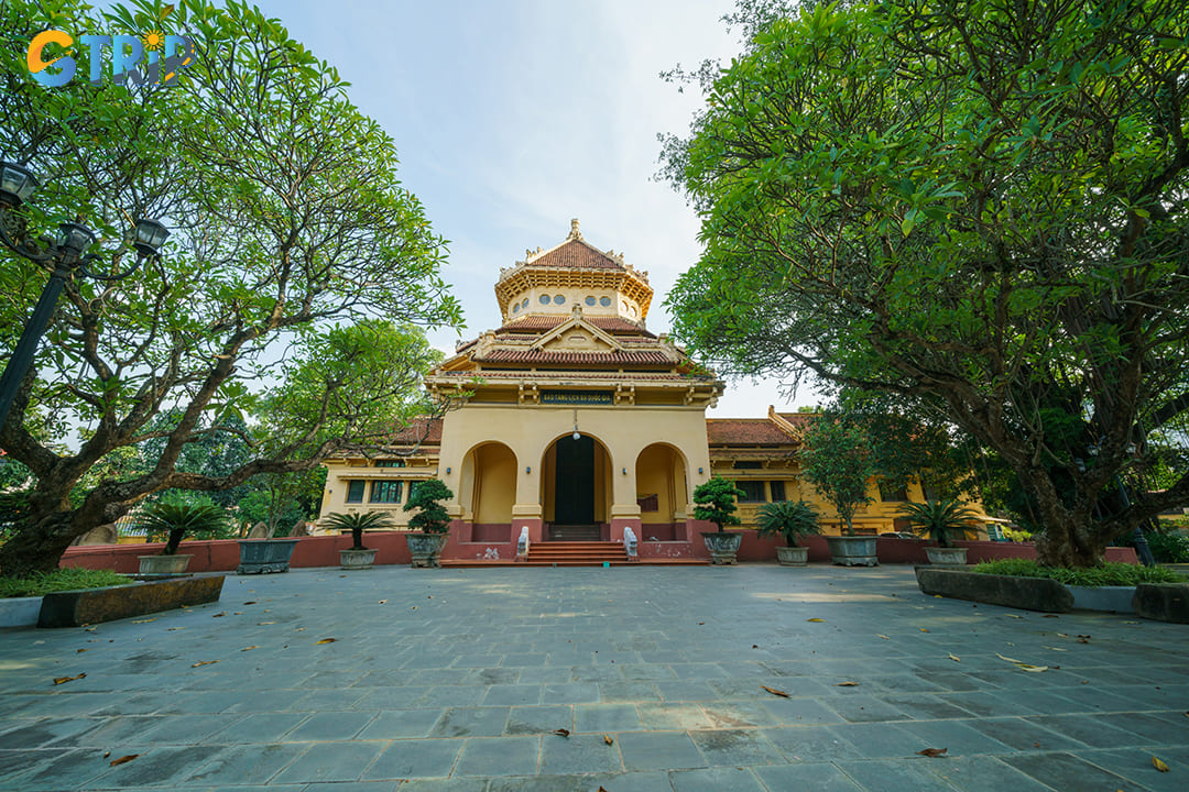 The National Museum of Vietnamese History stands as a testament to Vietnam's rich cultural heritage, with roots dating back to the early 20th-century colonial period