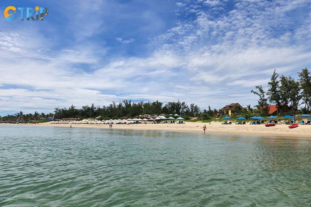 The nearby An Bang Beach offers a more lively and social atmosphere than Hidden Beach