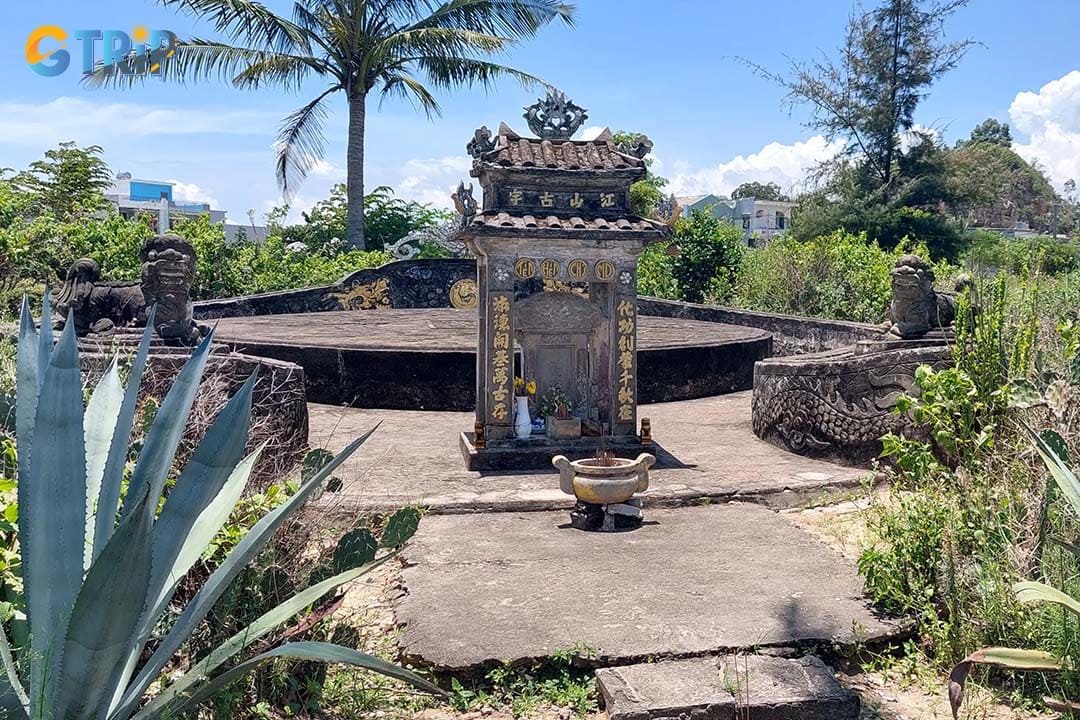 The nearby area of Nam O Beach is dotted with hidden cultural and historical gems that tell the story of the village's deep-rooted heritage